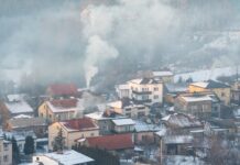 Smogowi rekordziści 2024. Smog rośnie, w czołówce małe miasta