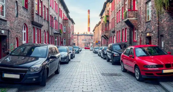 shutterstock_2049627014-mini